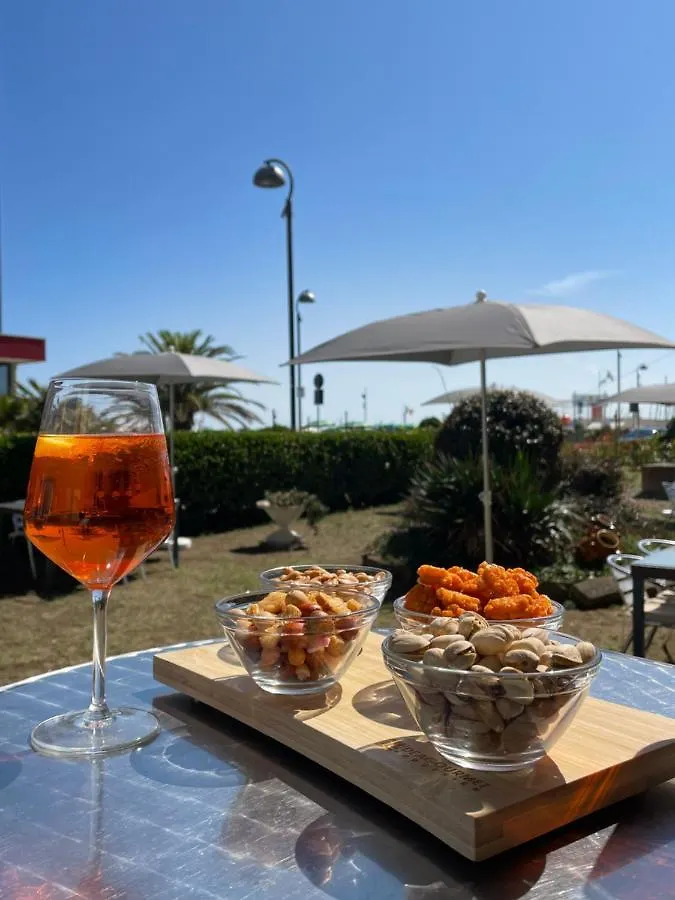 Hotel Diplomatic بيلاريا-إيجيا مارينا